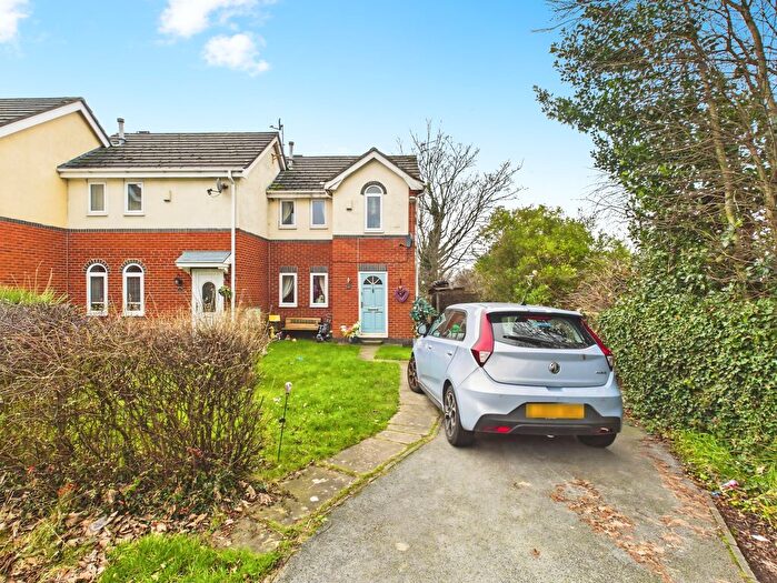 2 Bedroom Town House For Sale In Branchway, Haydock, WA11