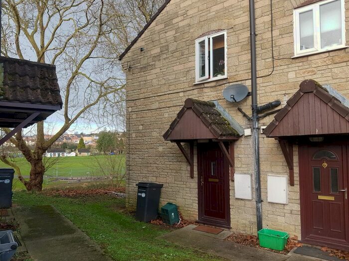 1 Bedroom Flat To Rent In Cavalier Way, Wincanton BA9