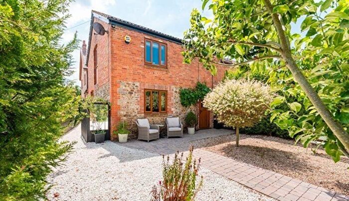 3 Bedroom Terraced House For Sale In Wellington Hill, Wellington, TA21