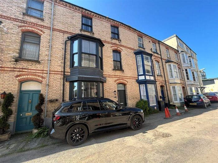 4 Bedroom Terraced House To Rent In Gilbert Grove, Ilfracombe, EX34