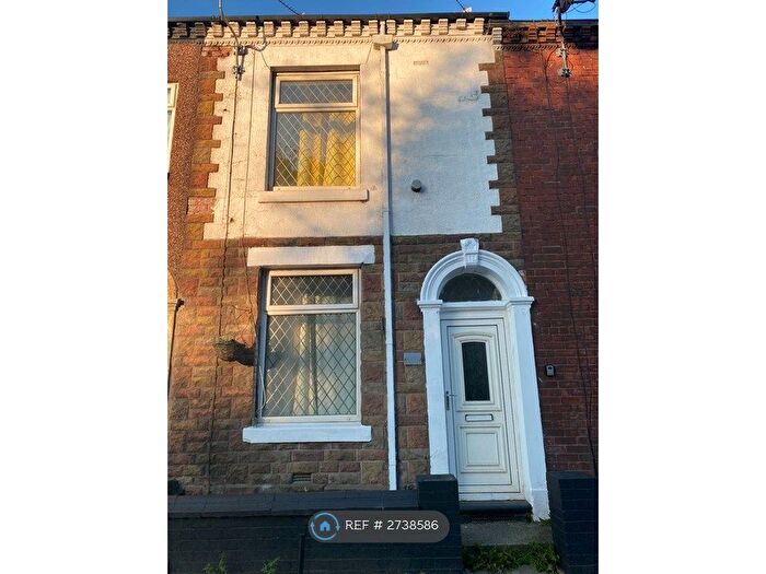 2 Bedroom Terraced House To Rent In Ashton Road, Oldham, OL8