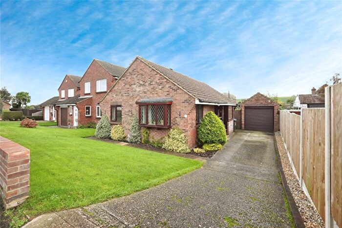 3 Bedroom Bungalow For Sale In Green Acres, Eythorne, Dover, Kent, CT15