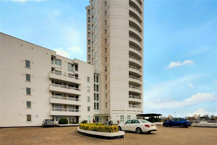 1 Bedroom Flat To Rent In Barrier Point Road, Royal Docks, London, E16