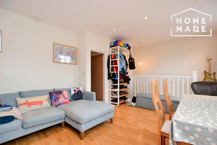 2 Bedroom Flat To Rent In Manor Avenue, SE4
