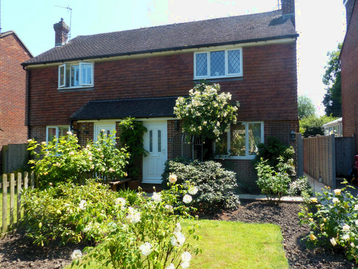 2 Bedroom Semi-Detached House For Sale In Elm Close, Lewes, BN8