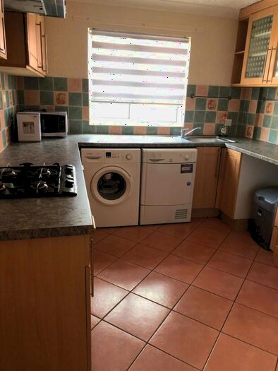 4 Bedroom Semi-Detached House To Rent In Goodhale Road, Norwich, NR5