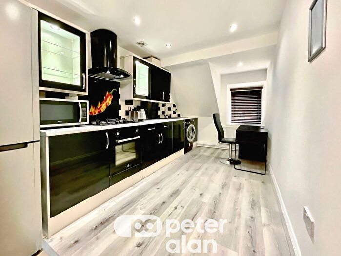 1 Bedroom Flat To Rent In Tudor Street, Cardiff, CF11
