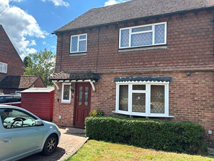 3 Bedroom Semi Detached House For Sale In Cedar Way, Guildford, Surrey, GU1