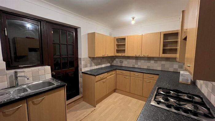 4 Bedroom End Of Terrace House To Rent In Seton Gardens, Dagenham, RM9