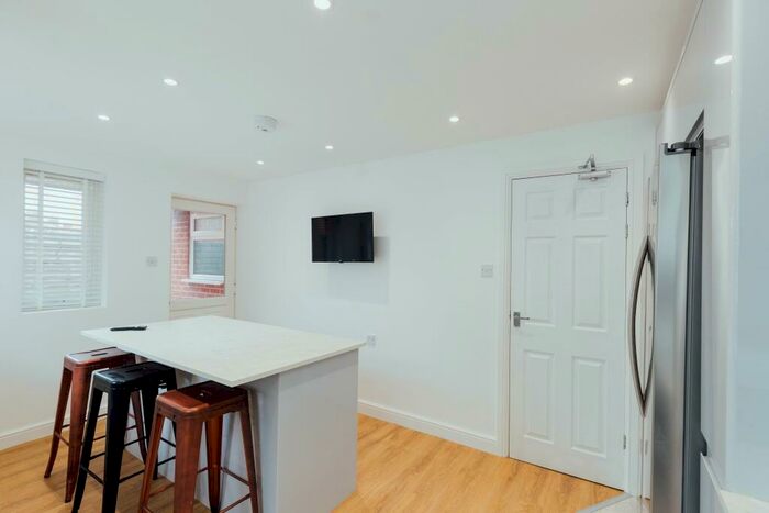 5 Bedroom House To Rent In Lansdowne Drive, Loughborough, LE11