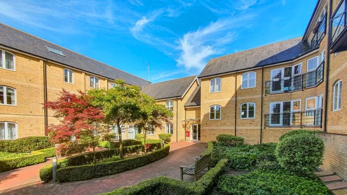 2 Bedroom Flat To Rent In Fusion Court, Ware, SG12