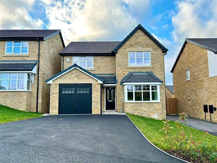 4 Bedroom Detached House To Rent In Day Terrace, Darwen, Lancashire, BB3