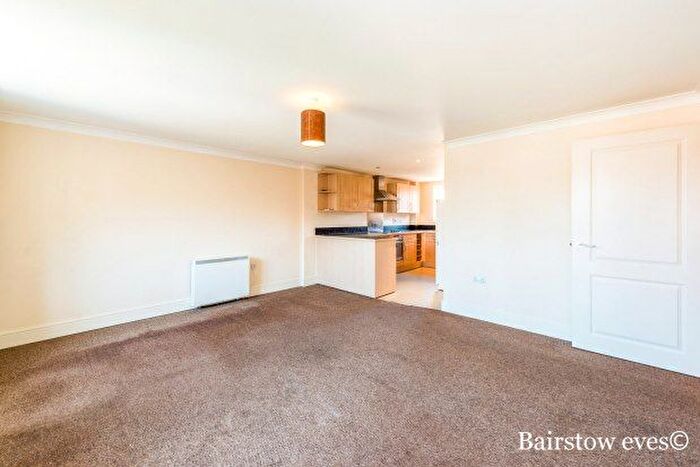 2 Bedroom Flat To Rent In London Road, Romford, RM7