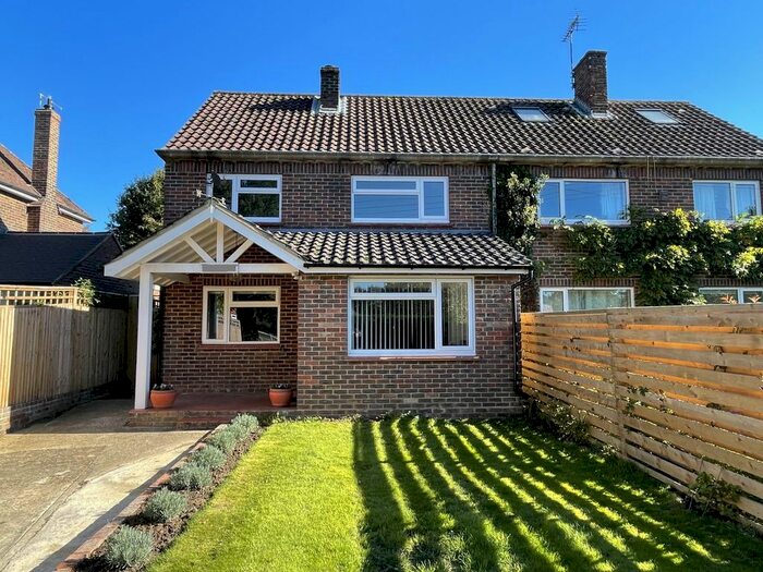 3 Bedroom Property To Rent In Lewes Road, Horsted Keynes, Haywards Heath, RH17