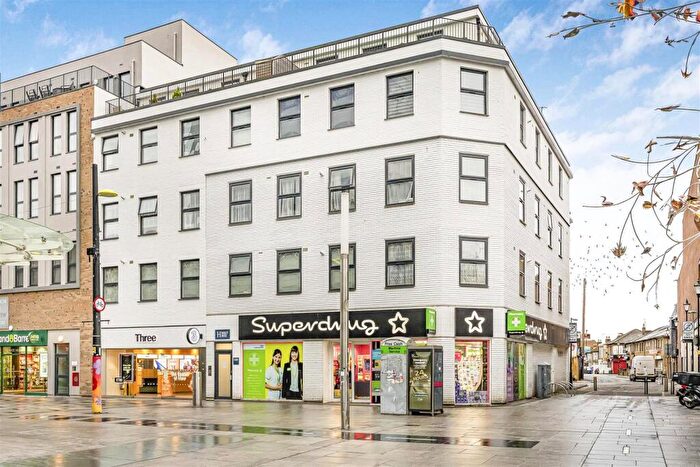 1 Bedroom Flat For Sale In High Street, Slough, SL1