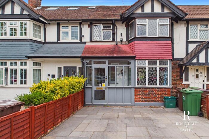 3 Bedroom Terraced House For Sale In Culvers Avenue, Carshalton, SM5