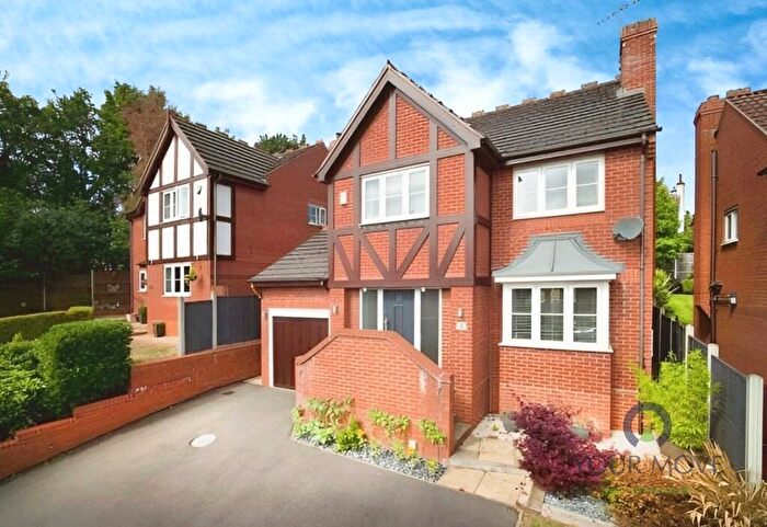 4 Bedroom Detached House For Sale In Crownhill Meadow, Catshill, Bromsgrove, Worcestershire, B61