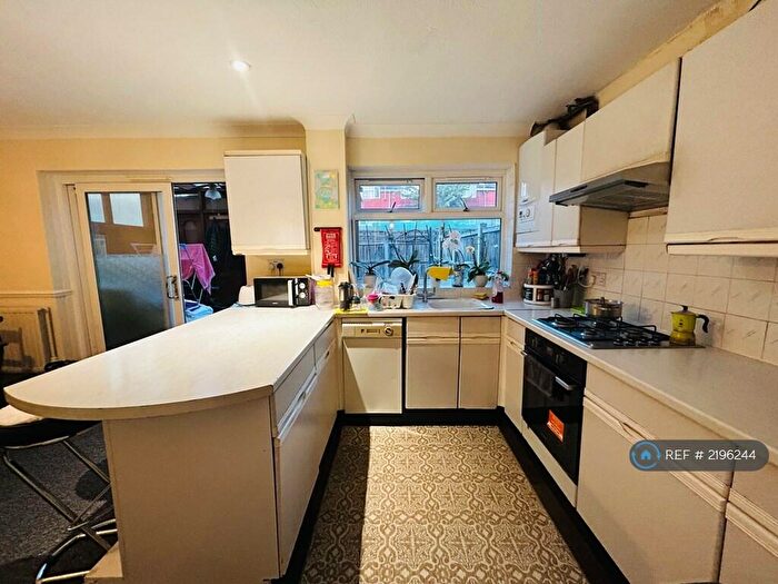3 Bedroom Terraced House To Rent In Sylvester Road, London, E17