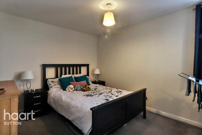 1 Bedroom Flat For Sale In Throwley Way, Sutton, SM1