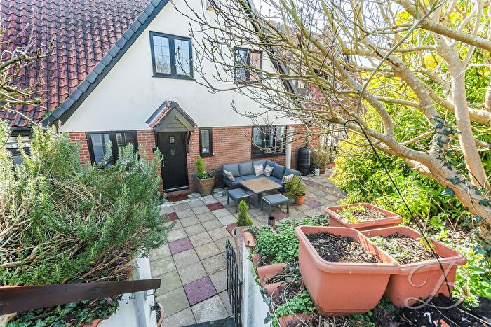 4 Bedroom Detached House For Sale In Main Street, Blidworth, Mansfield, NG21