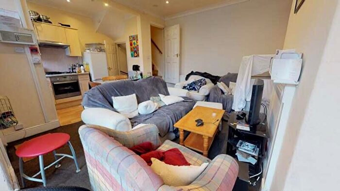 3 Bedroom Terraced House To Rent In Beechwood Terrace, Burley, Leeds, LS4