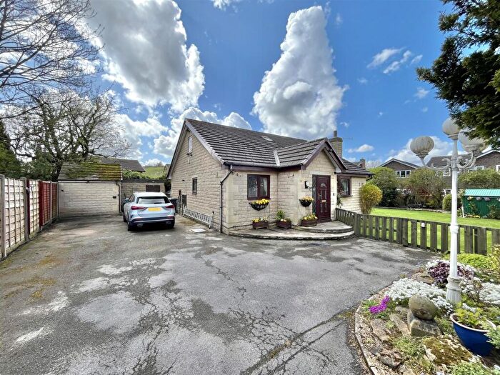 3 Bedroom Detached Bungalow For Sale In Thomas Street, Glossop, SK13