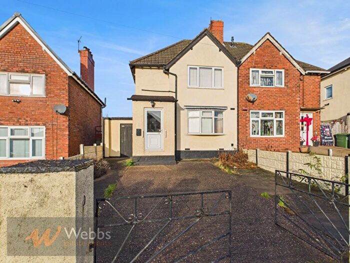 3 Bedroom Semi Detached House For Sale In Beeches Road, Bloxwich, Walsall, WS3