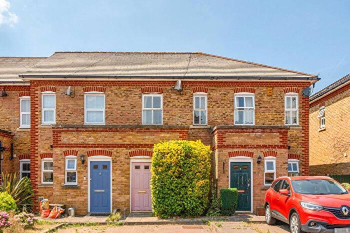 2 Bedroom Terraced House For Sale In Lullingstone Lane, London, SE13