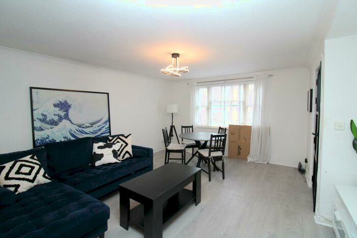 2 Bedroom House To Rent In Russell Mews, Brighton, BN1