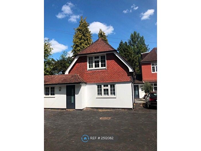 2 Bedroom Flat To Rent In Southdown Road, Shawford, Winchester, SO21