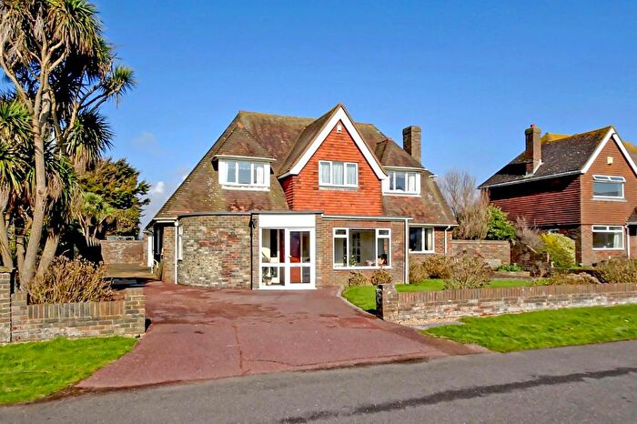 3 Bedroom Detached House To Rent In Coastal Road, East Preston, West Sussex, BN16