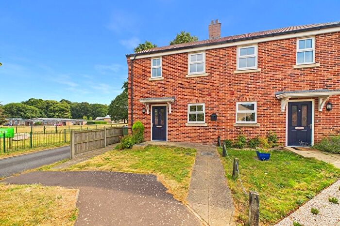 3 Bedroom Semi-Detached House For Sale In Old Hall Road, Little Plumstead, Norwich, NR13