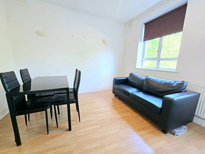 2 Bedroom Flat To Rent In Upper Street, London, N1