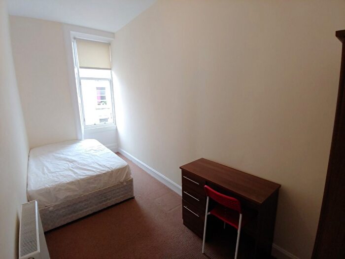 5 Bedroom Flat To Rent In Bruntsfield Place, Edinburgh, EH10