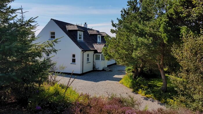 4 Bedroom Detached House For Sale In Portnalong, Carbost, Isle Of Skye, IV47