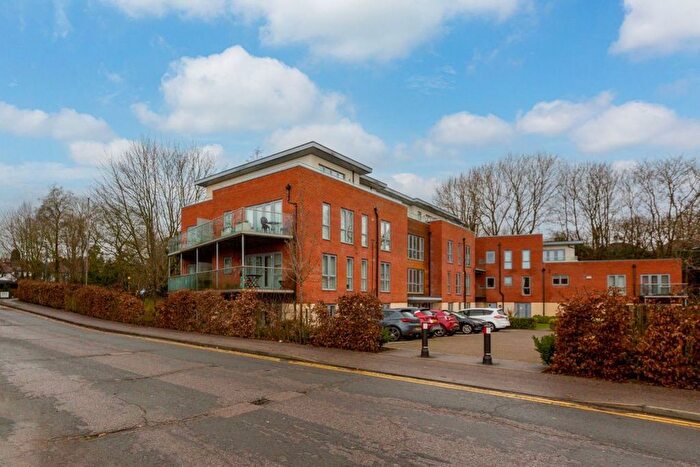 2 Bedroom Flat To Rent In Morewood Close, Sevenoaks, TN13