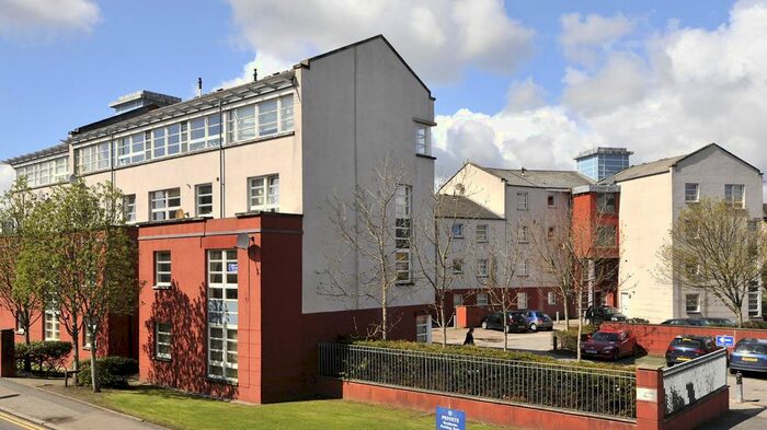 2 Bedroom Flat To Rent In Kittybrewster Square, Aberdeen, AB25