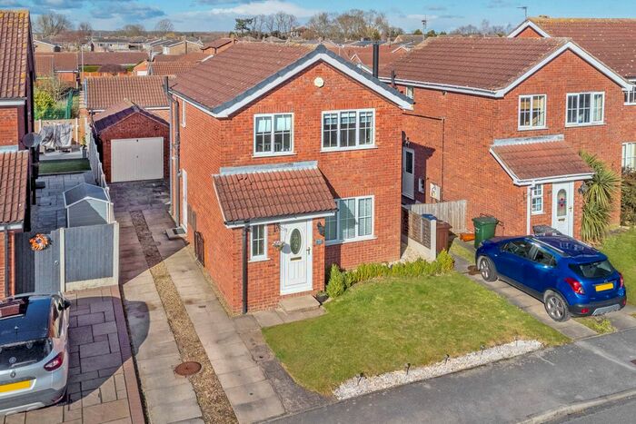 3 Bedroom Detached House For Sale In Garth Drive, Hambleton, Selby, YO8