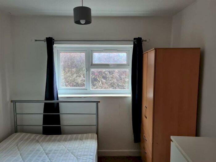 4 Bedroom Semi-Detached House To Rent In Valentia Road, Headington, Oxford, OX3