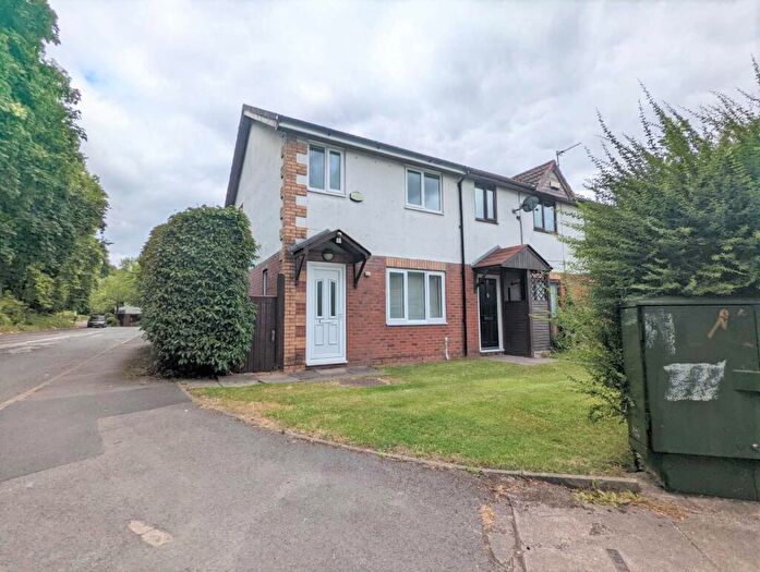 3 Bedroom End Of Terrace House To Rent In Kersal Way, Salford, M7