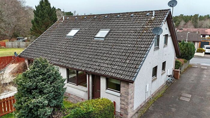 2 Bedroom End Of Terrace House For Sale In Drumdevan Road, Inverness, IV2