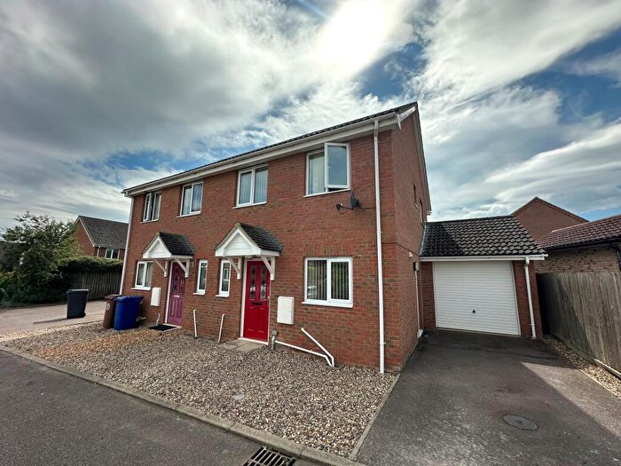 3 Bedroom Semi-Detached House To Rent In School Close, Lakenheath, Brandon, IP27