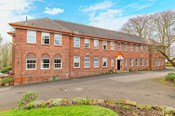 2 Bedroom Flat For Sale In Kingsley Green, Kingsley Road, Frodsham, WA6