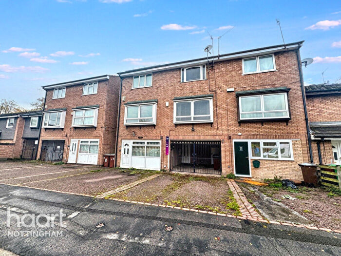 3 Bedroom Town House For Sale In Ferngill Close, Meadows, NG2