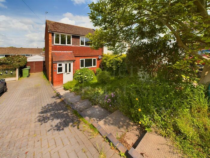 3 Bedroom Semi-Detached House To Rent In Cherry Close, Bewdley, DY12