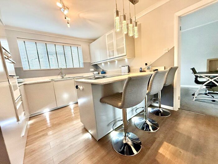 2 Bedroom Flat To Rent In Belle Vue Road, Southbourne, BH6