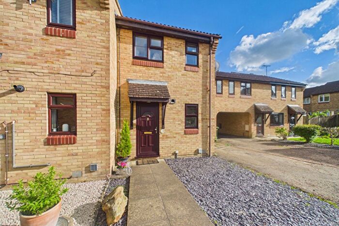 2 Bedroom Terraced House For Sale In Tarnbrook Way, Bracknell, Berkshire, RG12