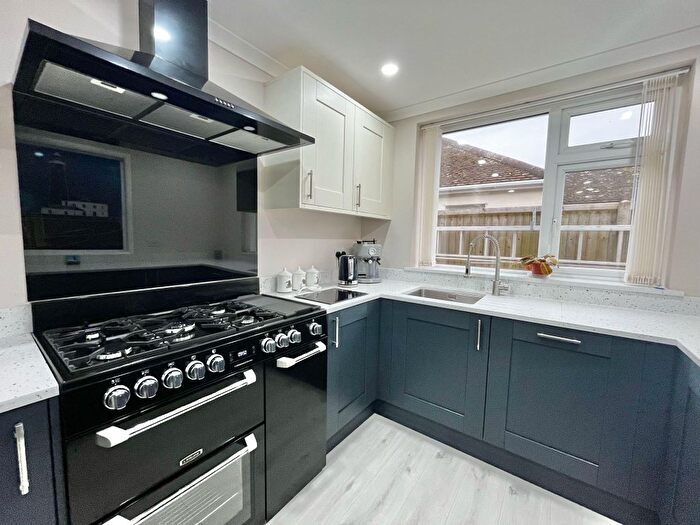 4 Bedroom Bungalow For Sale In Dungeness Road, Lydd, TN29