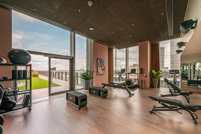 1 Bedroom Flat To Rent In Hightail Point, Stratford, London, E20