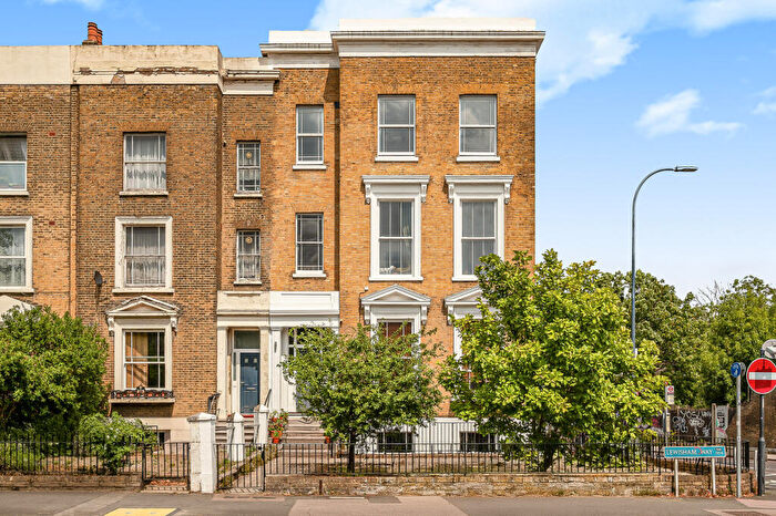 2 Bedroom Flat For Sale In Lewisham Way, London, SE14